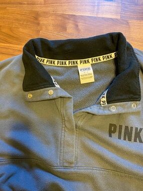 PINK Victoria's Secret oversized Grey and Black Snap Pullover Sweatshirt